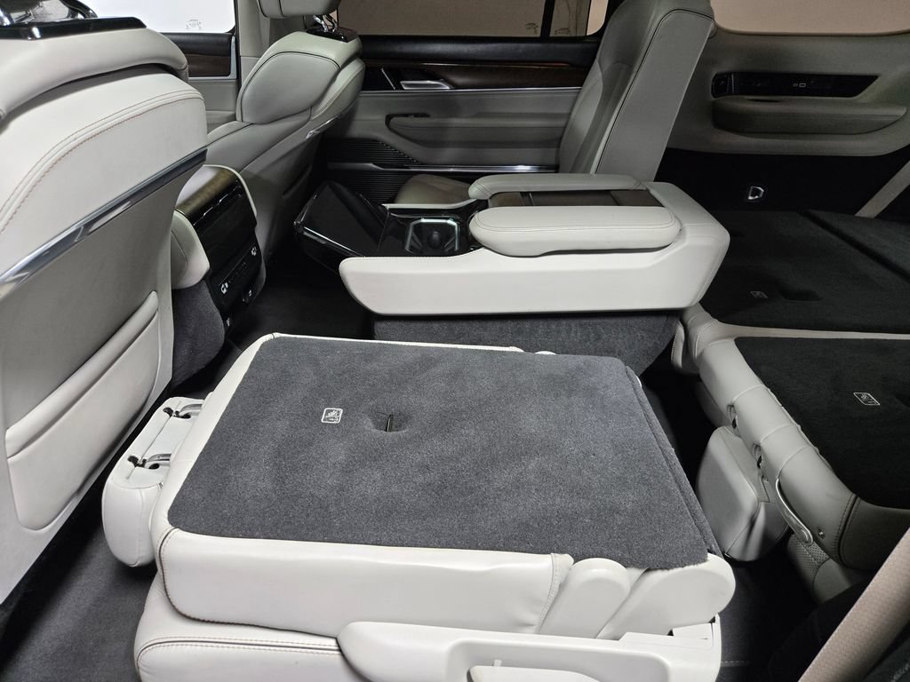 Used 2022 Jeep Grand Wagoneer Series II w/ Premium Group II AWD/4WD image 42