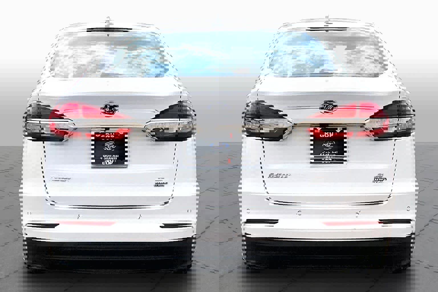 Used 2020 Ford Fusion SE image 5