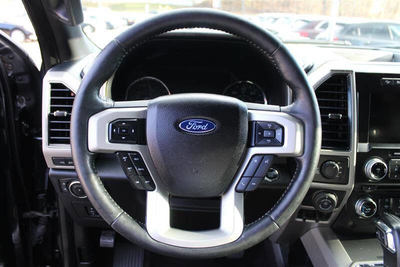 Used 2017 Ford F150 Lariat w/ Equipment Group 502A Luxury image 15