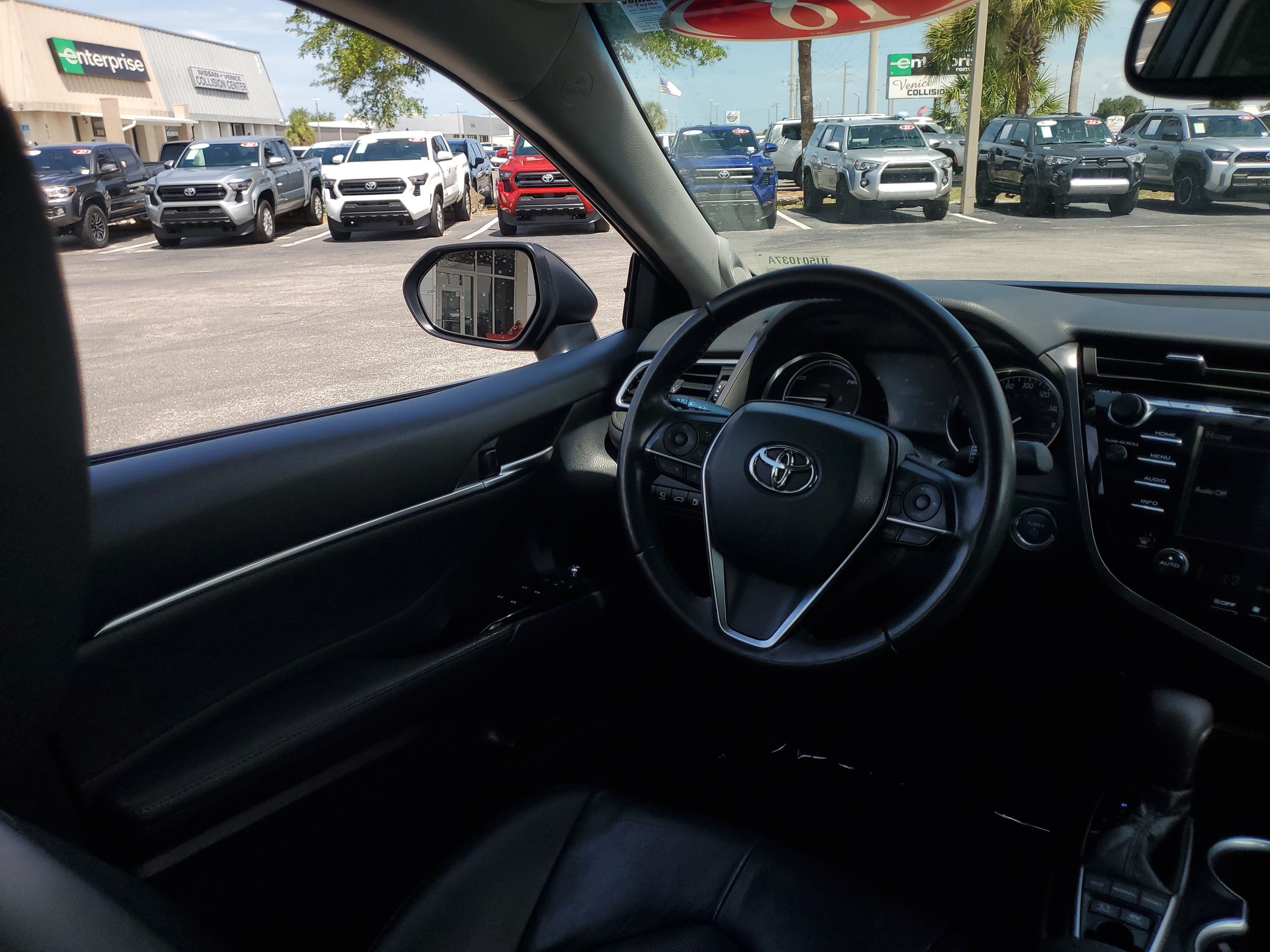 Certified 2018 Toyota Camry XLE w/ Audio Package FWD image 18