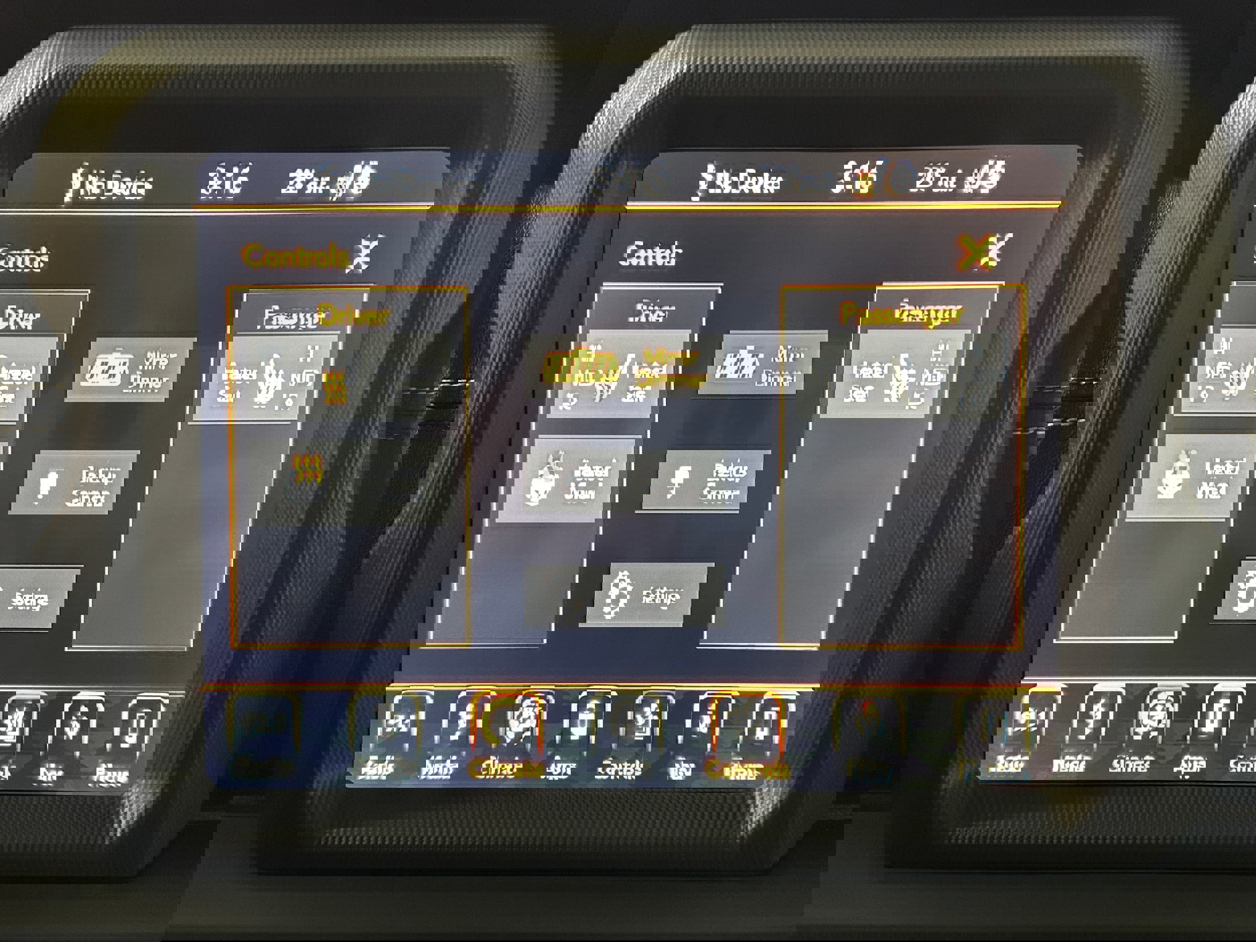 Used 2019 Jeep Wrangler Unlimited Sahara w/ Uconnect 4C Nav & Sound Group image 8