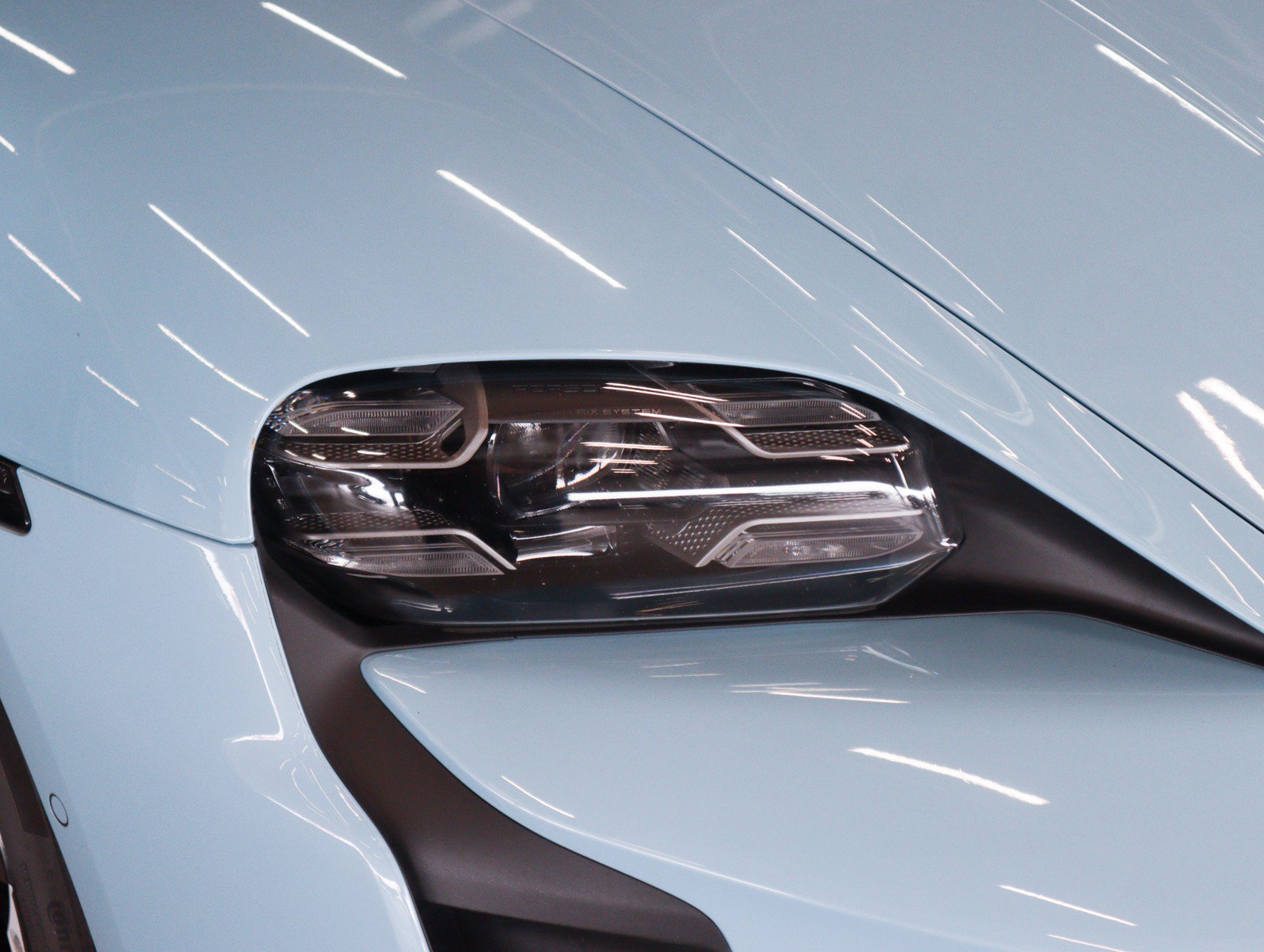 Certified 2022 Porsche Taycan Turbo AWD/4WD image 22