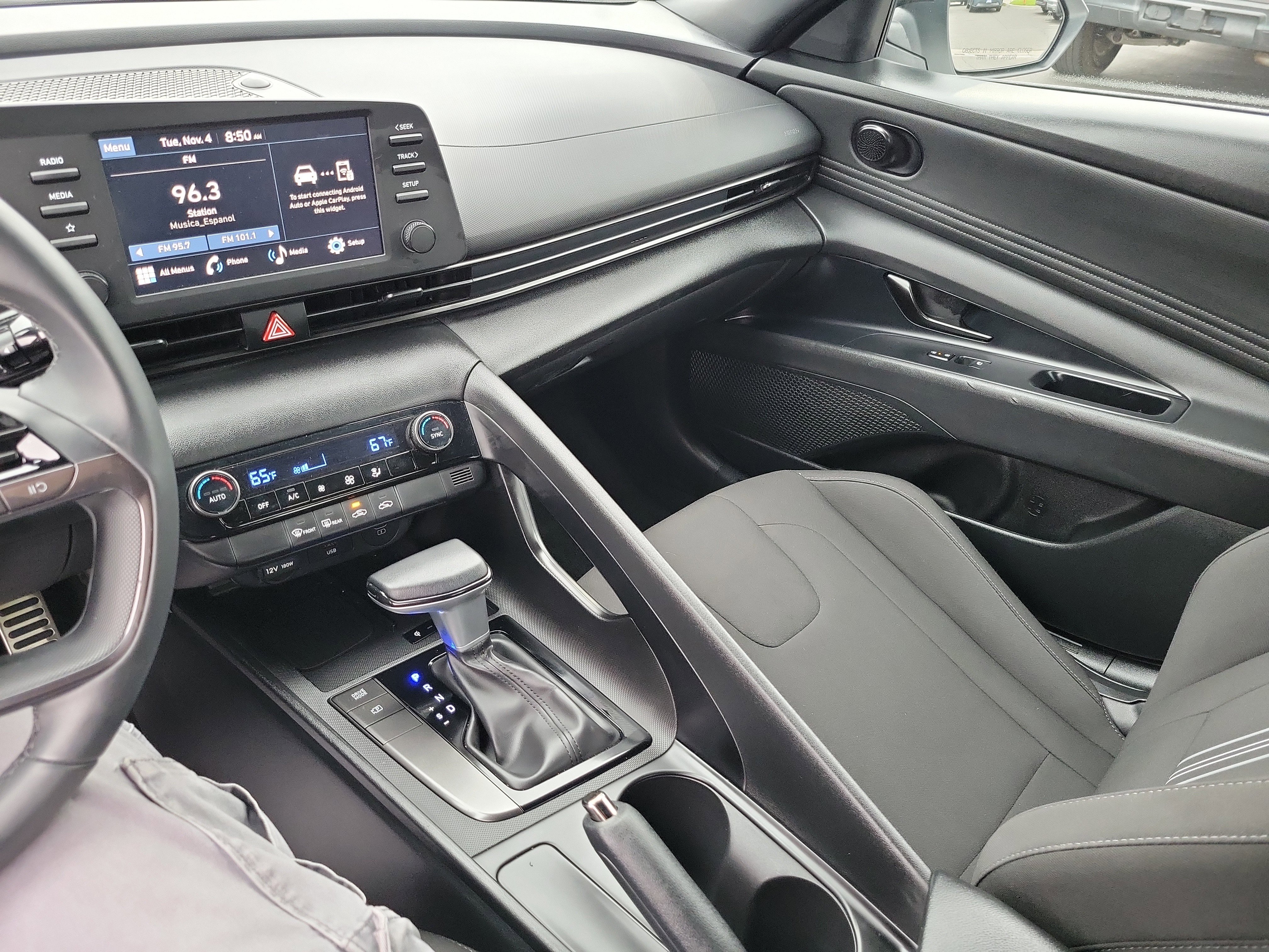 Certified 2025 Hyundai Elantra Sport w/ Cargo Package image 15