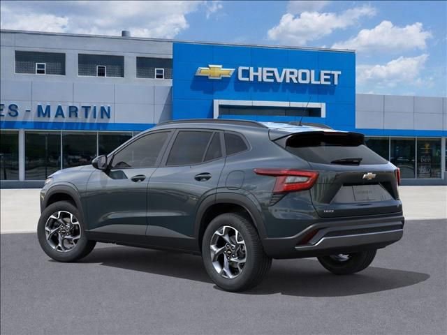 New 2026 Chevrolet Trax LT image 3