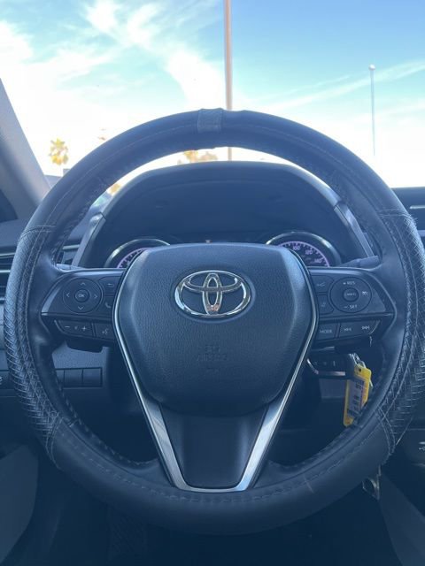 Used 2019 Toyota Camry SE w/ Carpet Mat Package image 10