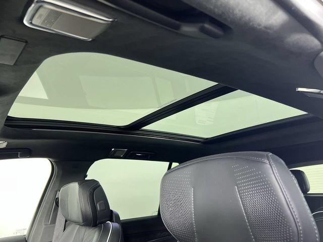 Certified 2026 Cadillac Vistiq Platinum w/ LPO, Floor Liner Package AWD/4WD image 18