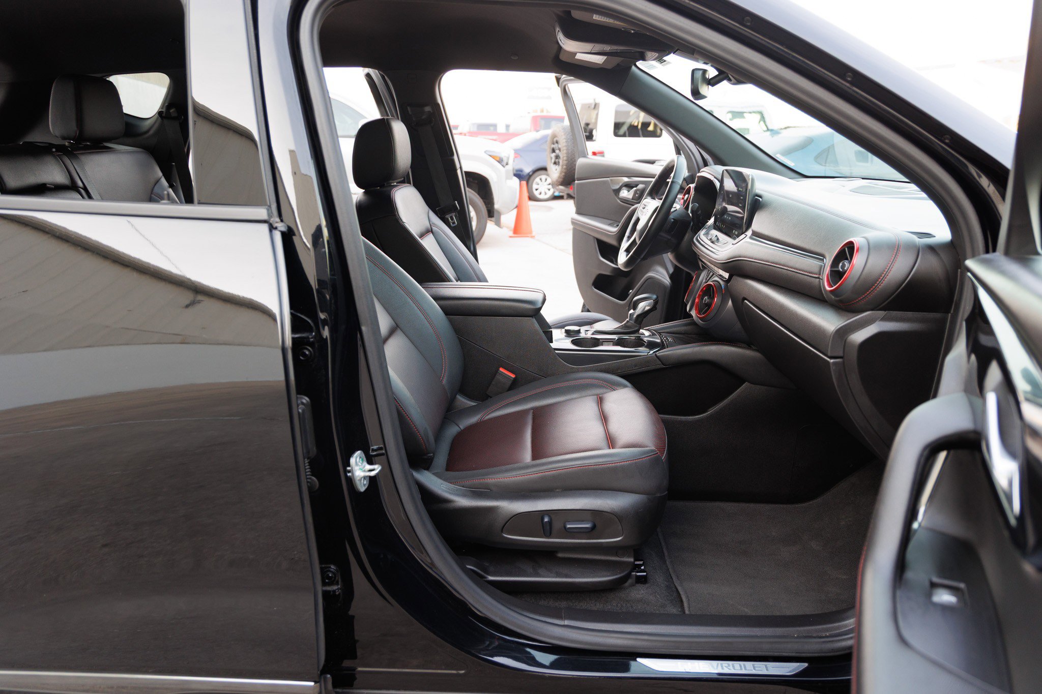 Used 2025 Chevrolet Blazer RS image 46