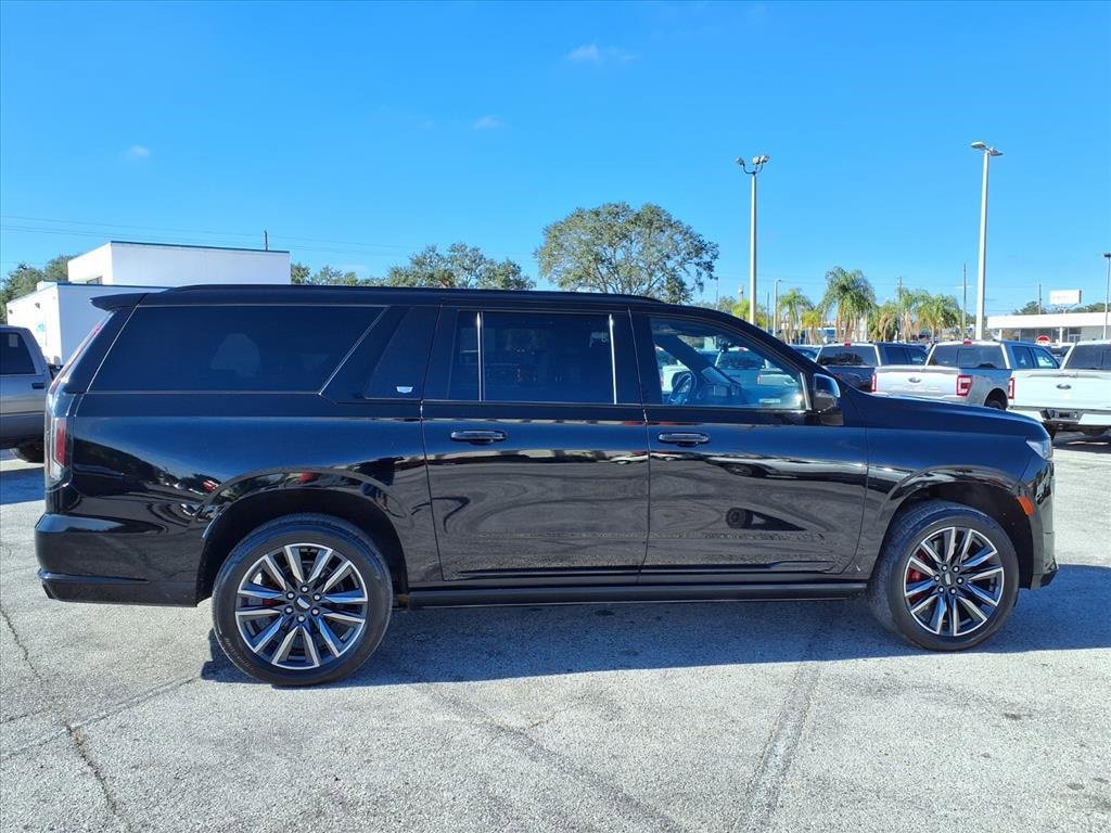 Used 2022 Cadillac Escalade ESV Sport Platinum image 8