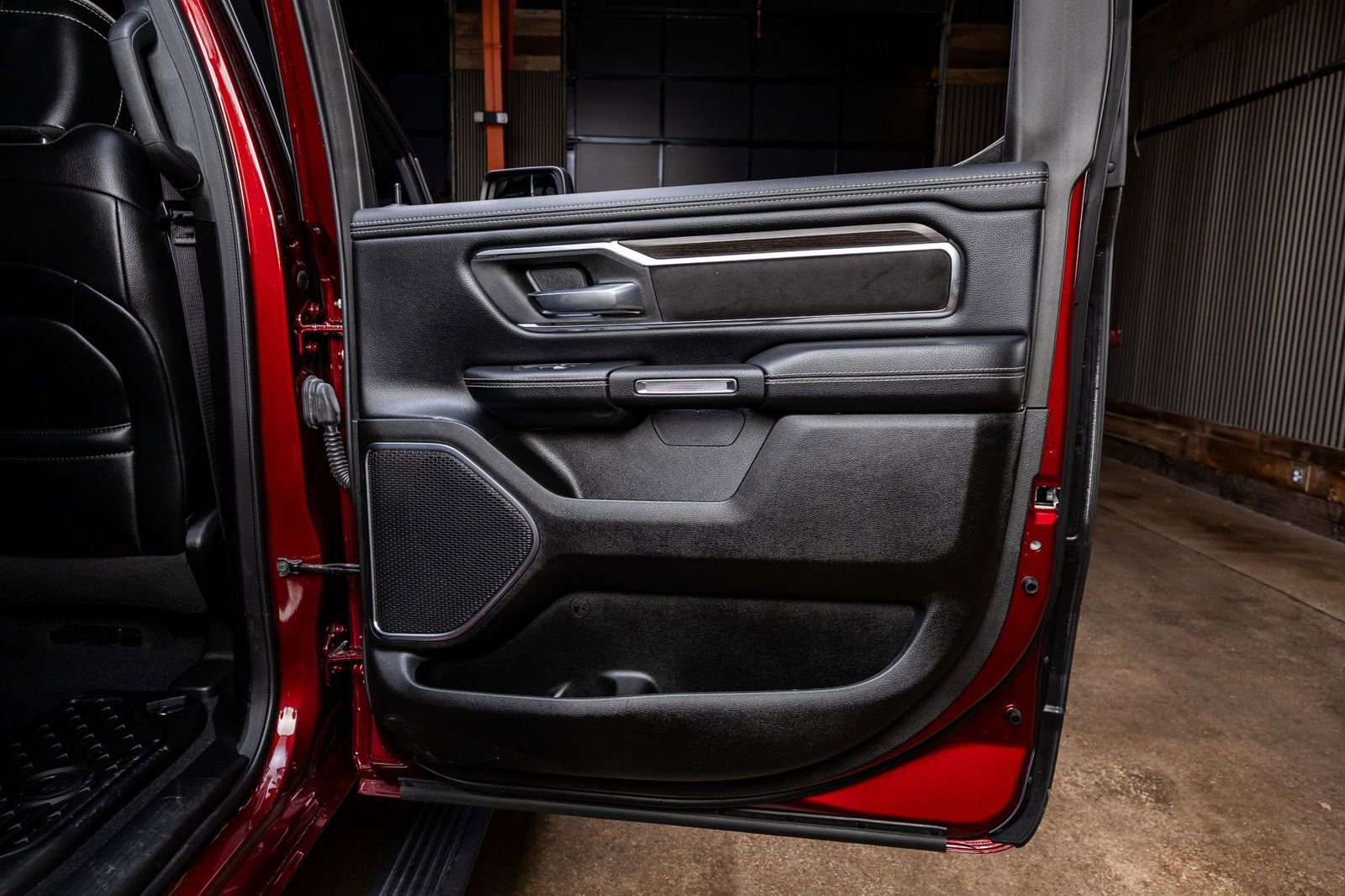 Used 2025 RAM 1500 Laramie w/ Laramie Southwest Edition image 40