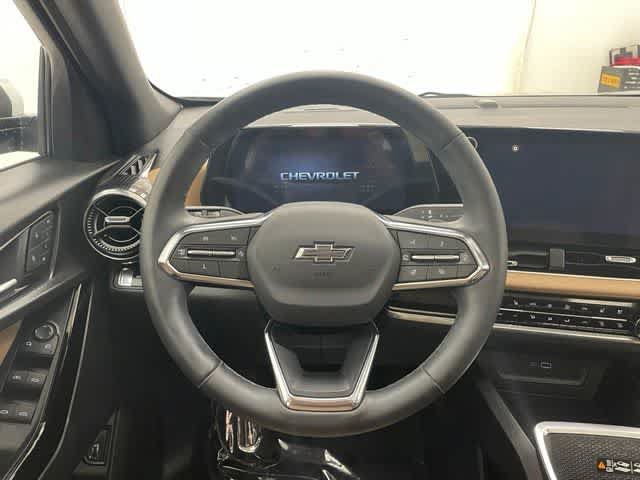 Certified 2025 Chevrolet Equinox ACTIV w/ Safety and Technology Package AWD/4WD image 13