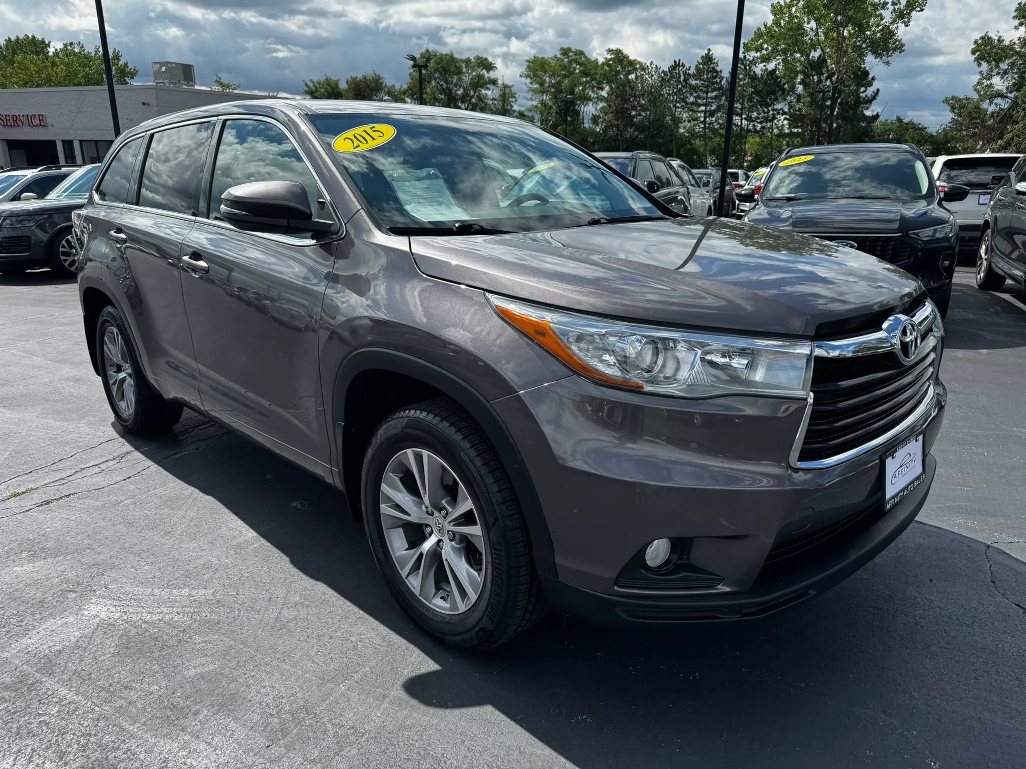 Used 2015 Toyota Highlander Plus AWD/4WD image 7