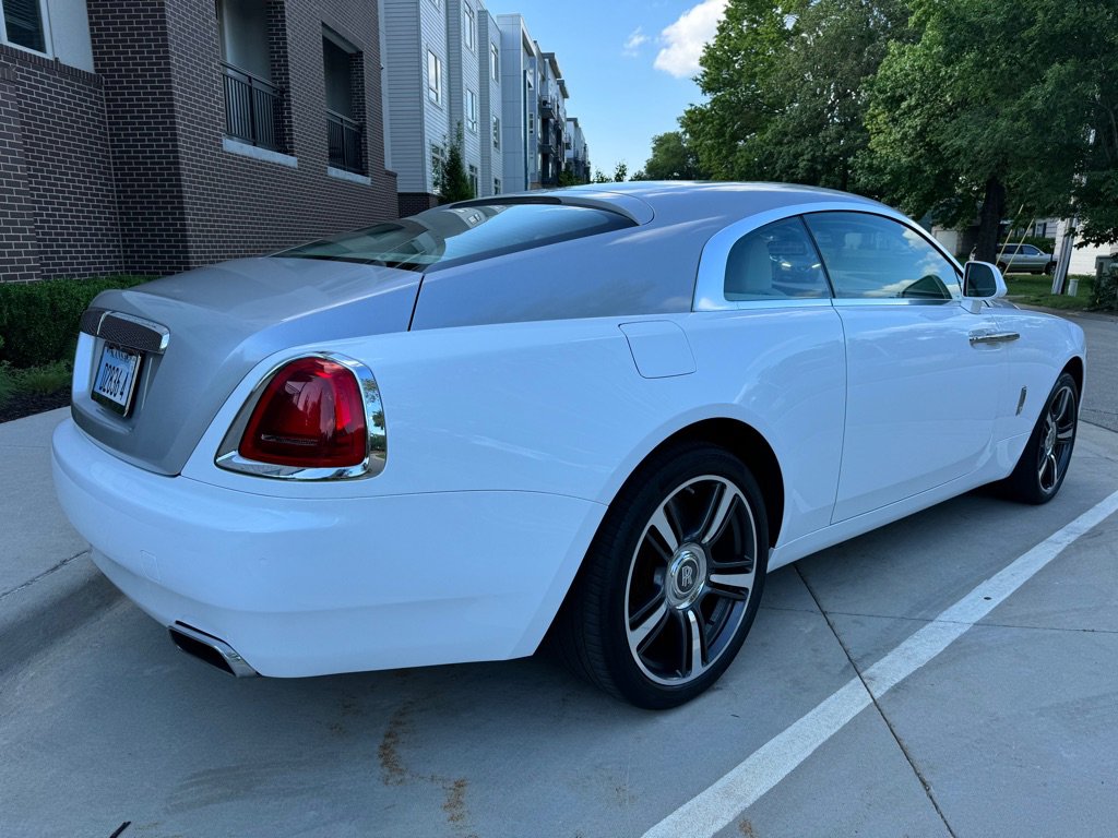 Used 2016 Rolls-Royce Wraith image 3