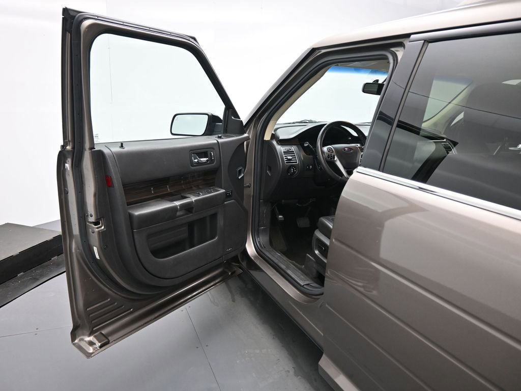 Certified 2019 Ford Flex SEL w/ Equipment Group 202A image 9
