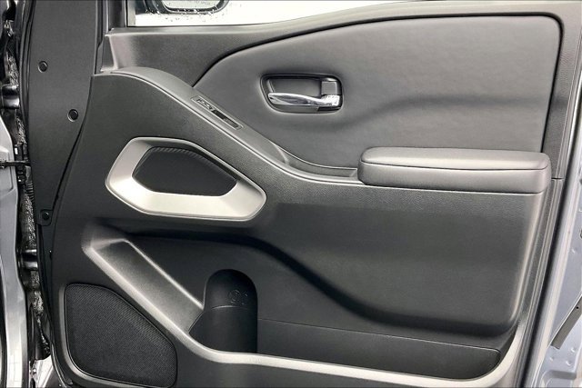 Used 2022 Nissan Frontier SV w/ Technology Package image 26