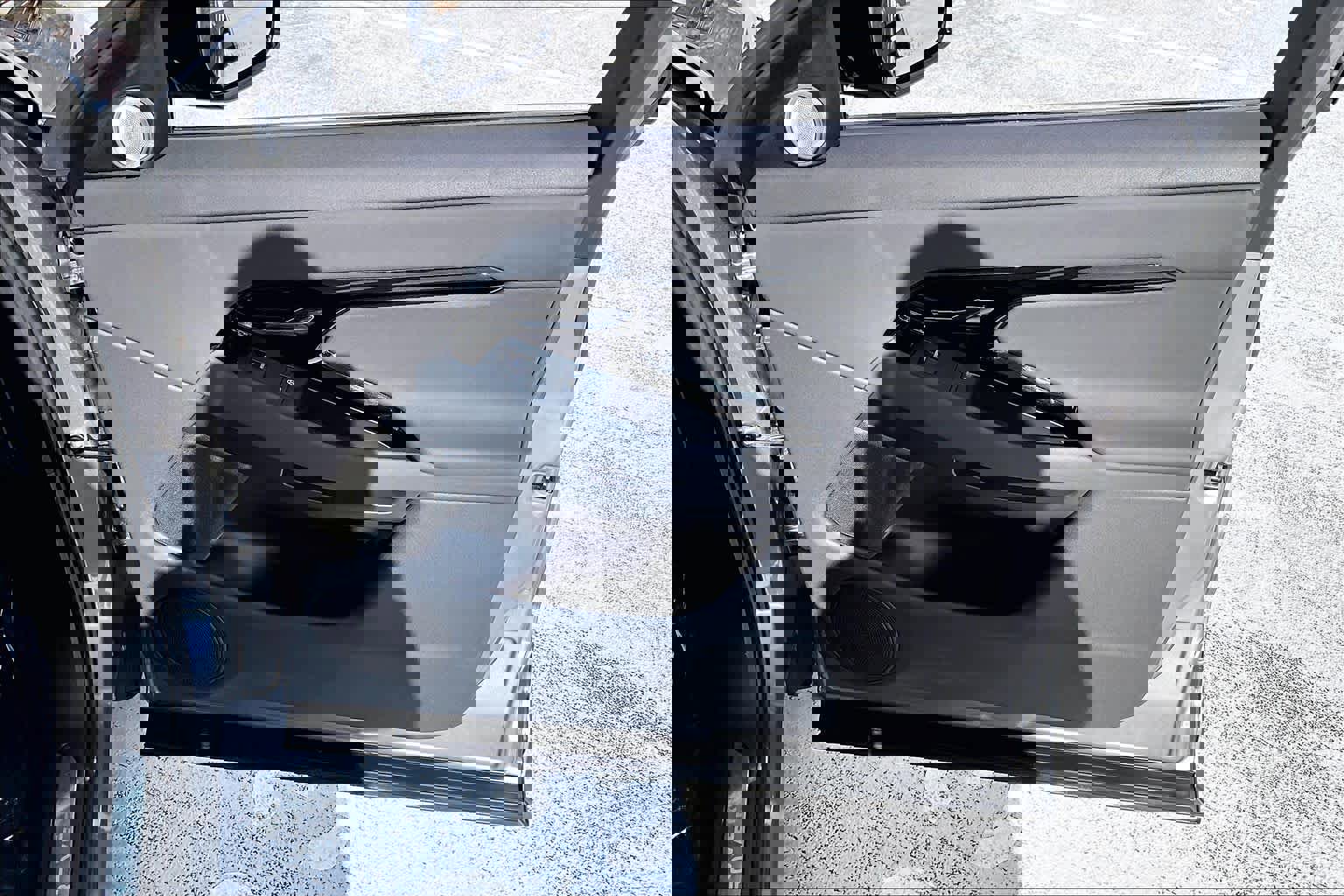 Used 2024 Land Rover Range Rover Evoque Dynamic SE image 43