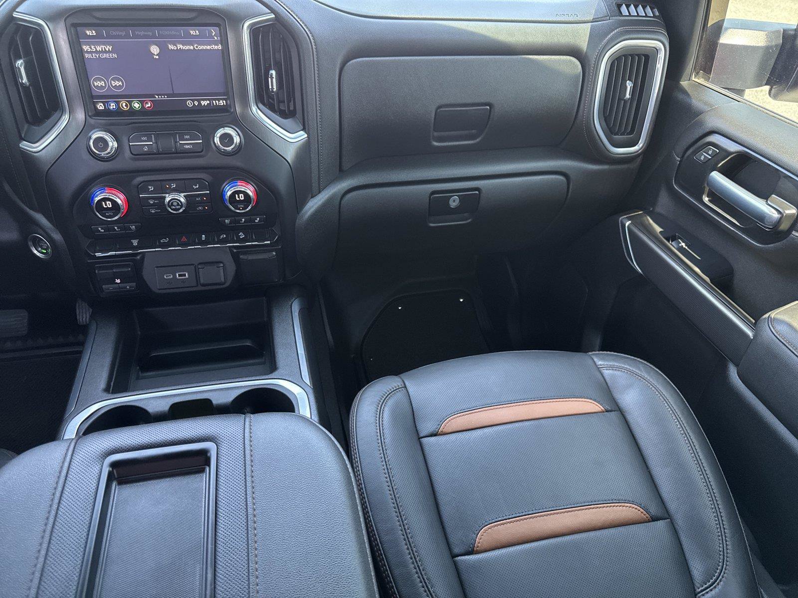 Used 2022 GMC Sierra 2500 AT4 w/ Gooseneck/5TH Wheel Package AWD/4WD image 16