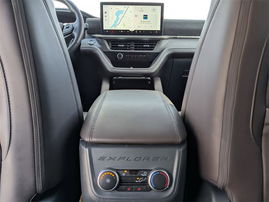 Used 2025 Ford Explorer Platinum w/ LUX Leather Package image 32