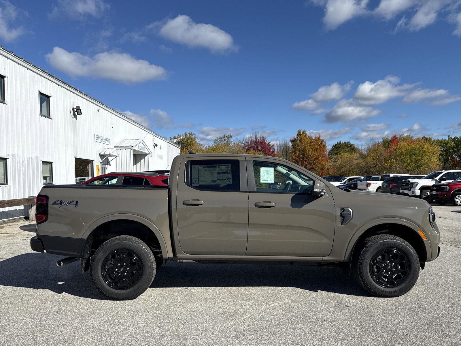 New 2025 Ford Ranger Lariat w/ Black Appearance Package image 6