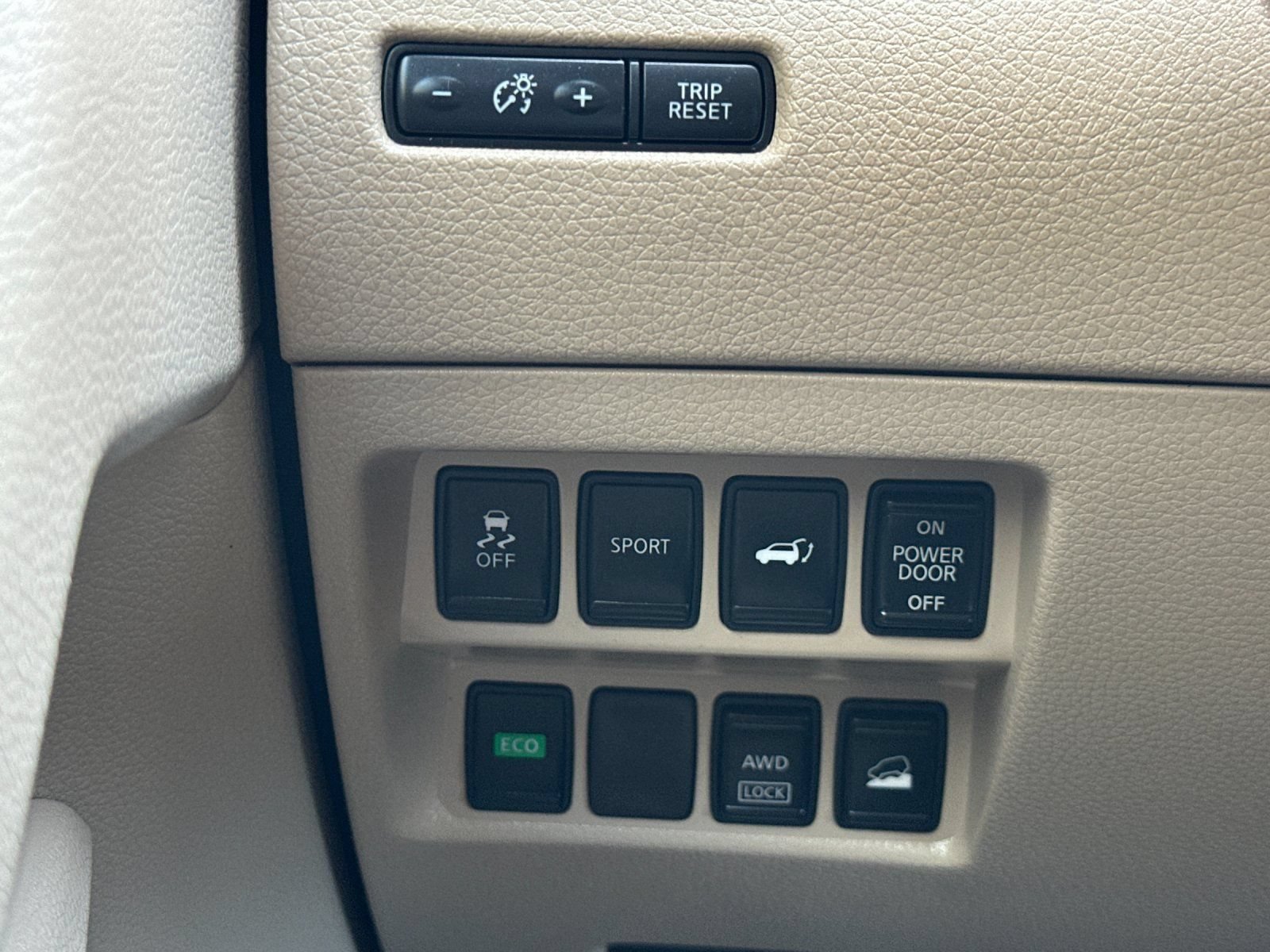 Used 2015 Nissan Rogue SL AWD/4WD image 32