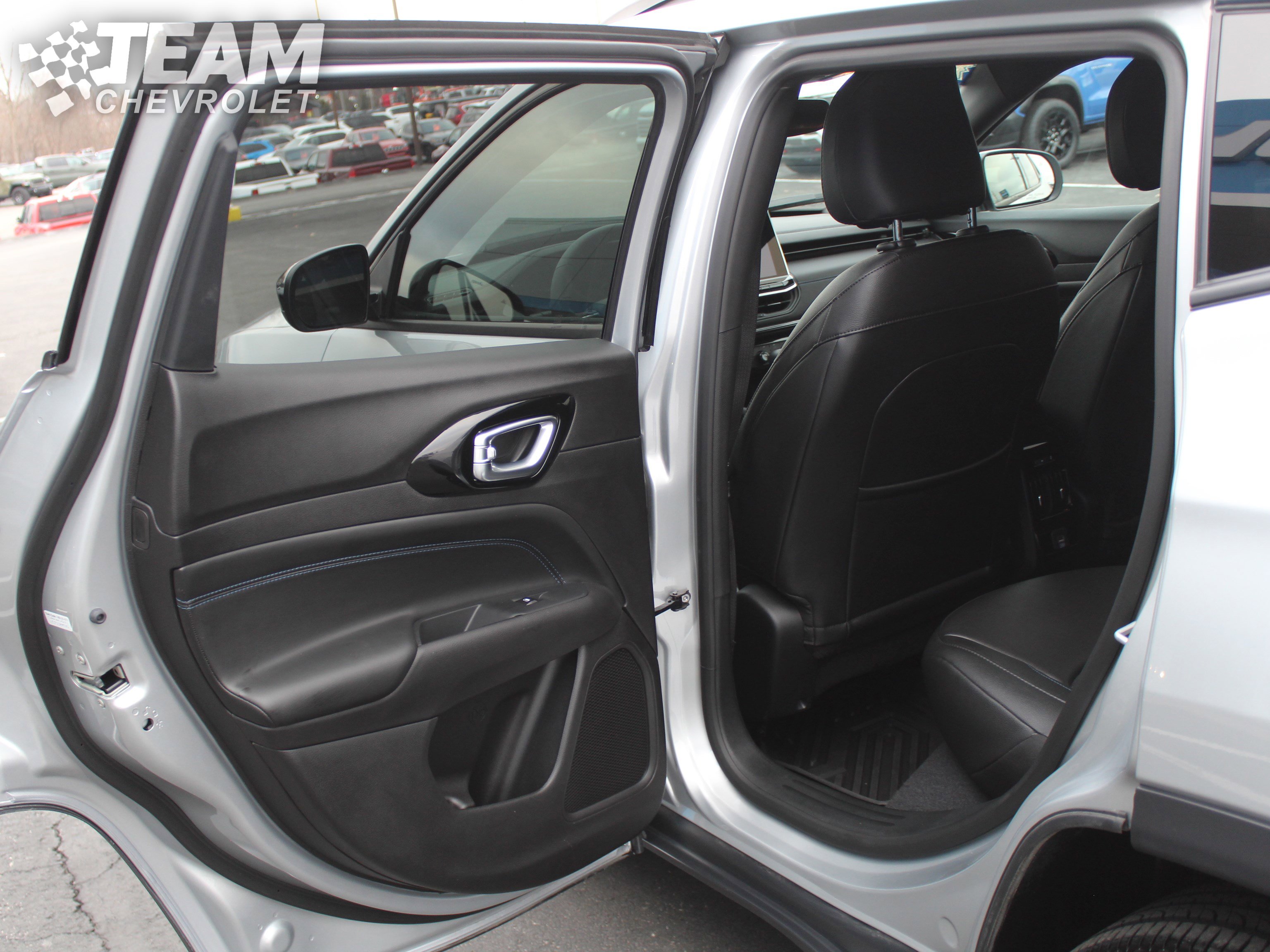 Used 2025 Jeep Compass Latitude w/ Altitude Special Edition image 19