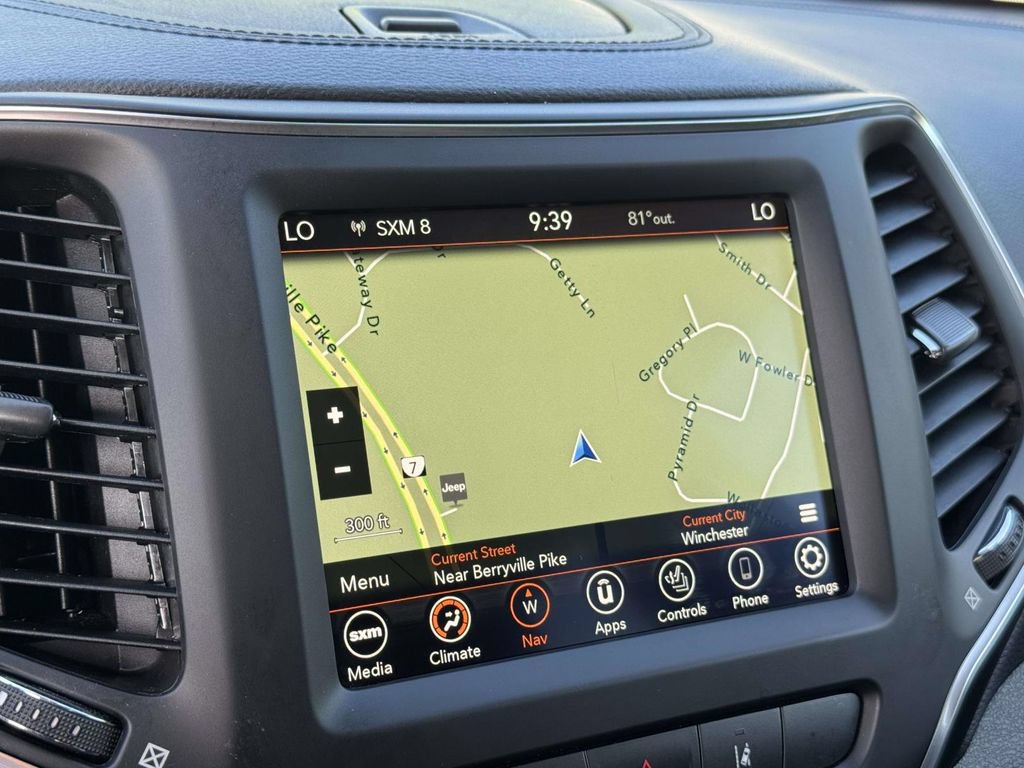 Used 2023 Jeep Cherokee Altitude Lux AWD/4WD image 3