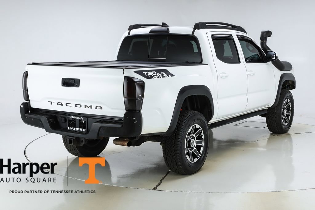 Used 2018 Toyota Tacoma TRD Off-Road image 9
