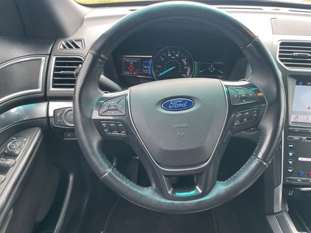 Used 2017 Ford Explorer Limited image 23