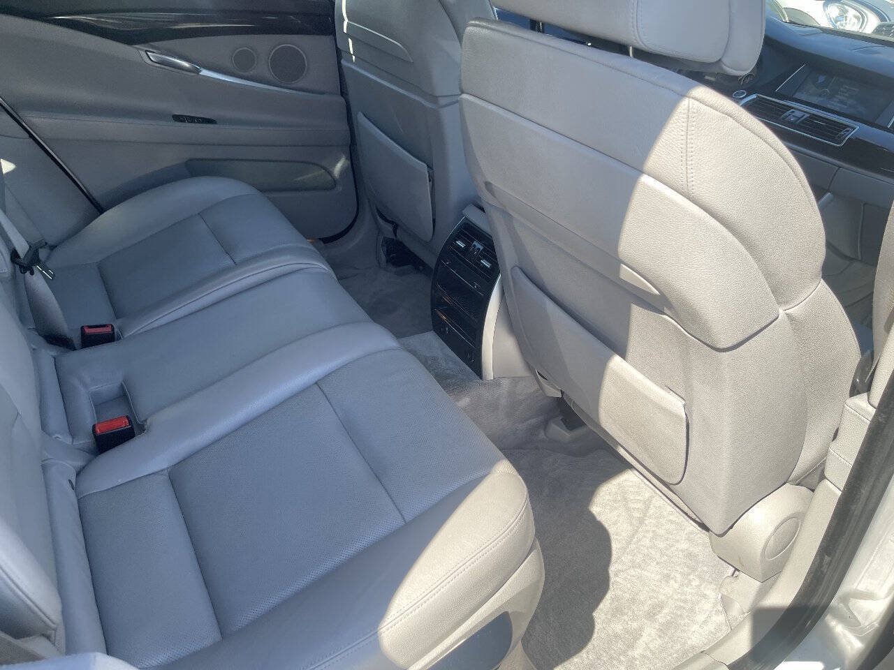 Used 2012 BMW 550i Gran Turismo xDrive AWD/4WD image 23