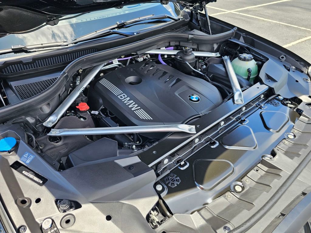 Used 2026 BMW X7 xDrive40i w/ M Sport Package image 26
