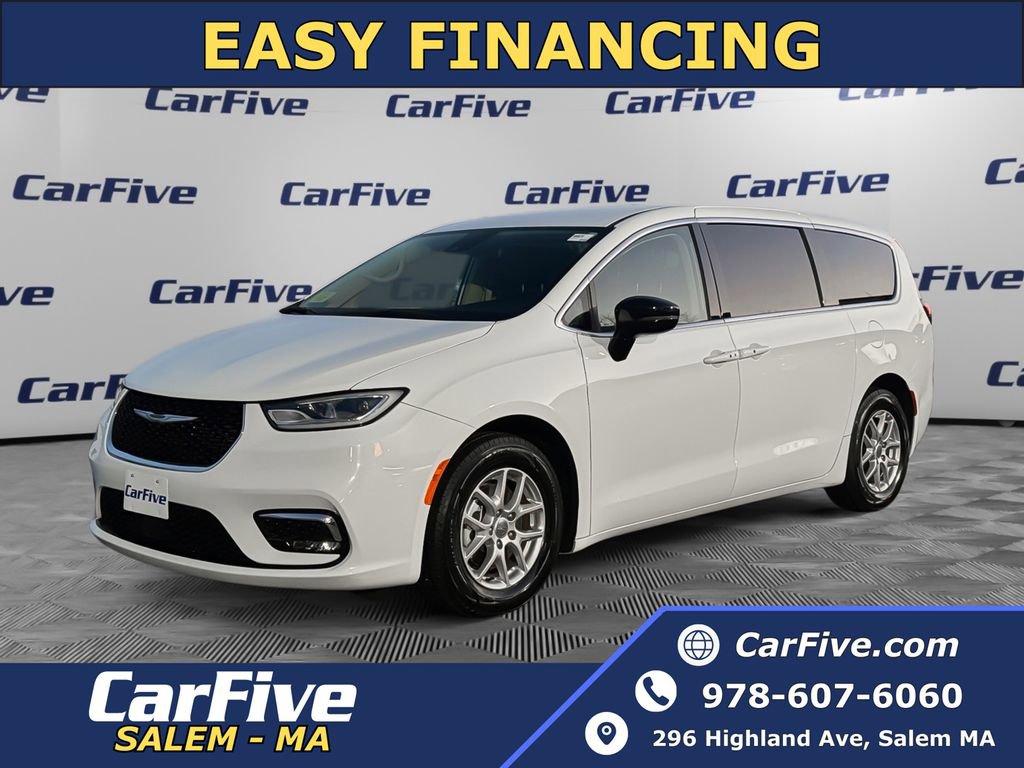 Used 2024 Chrysler Pacifica Touring-L image 1