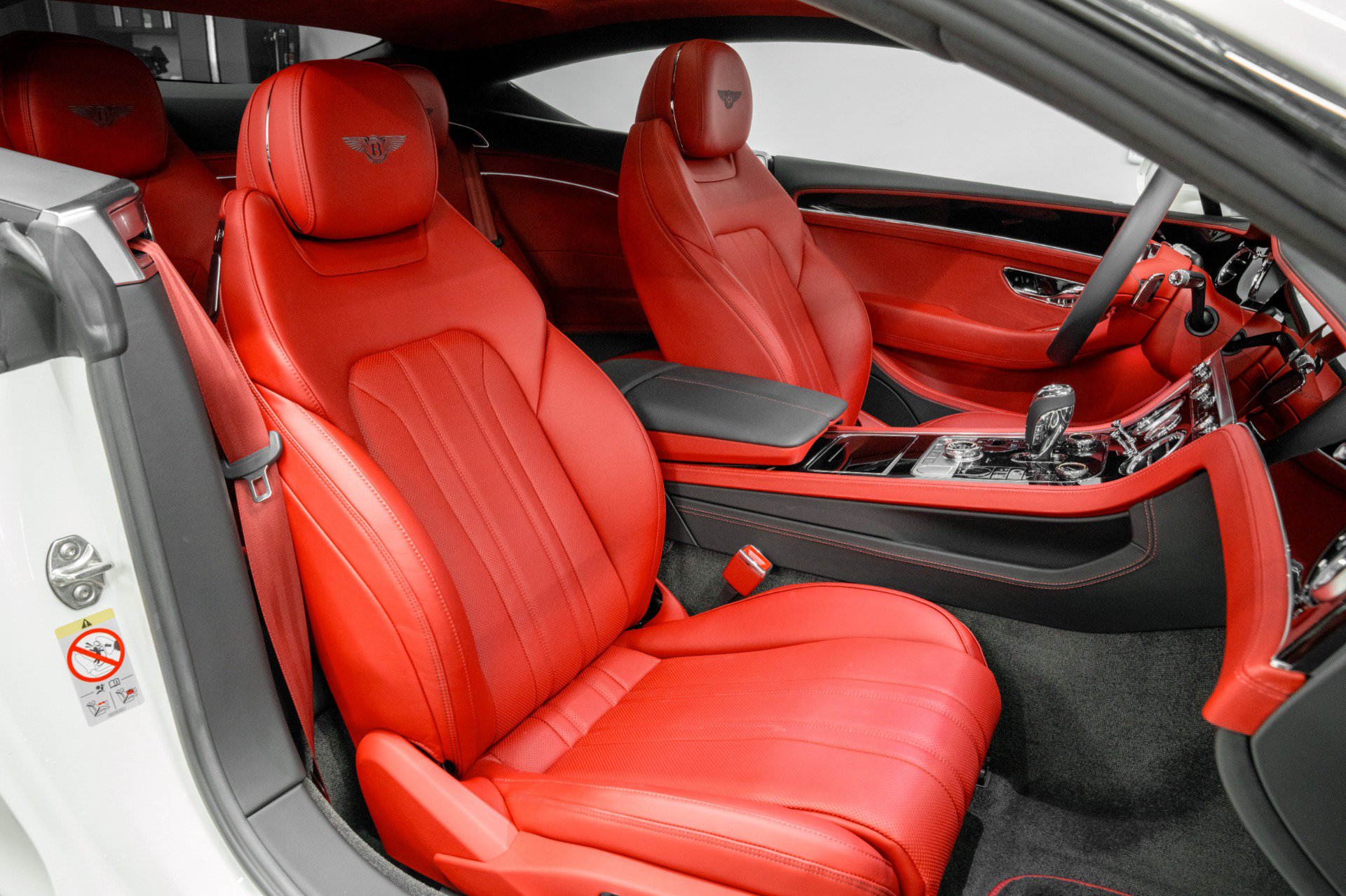 Used 2025 Bentley Continental GT AWD/4WD image 35