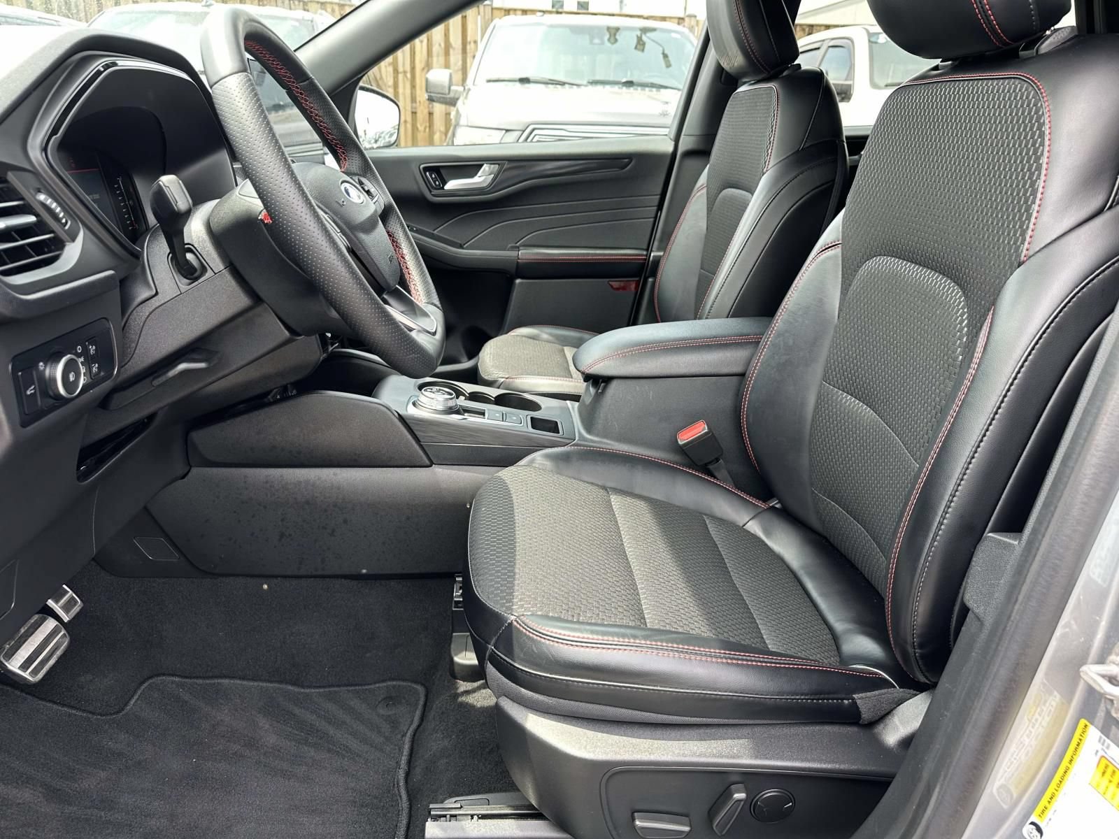 Used 2024 Ford Escape ST-Line Select w/ Tech Pack #1 AWD/4WD image 22