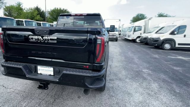 New 2026 GMC Sierra 2500 AT4 w/ AT4 Premium Plus Package AWD/4WD image 9