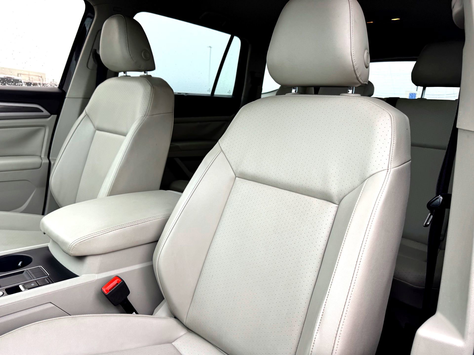Used 2018 Volkswagen Atlas SE FWD image 13