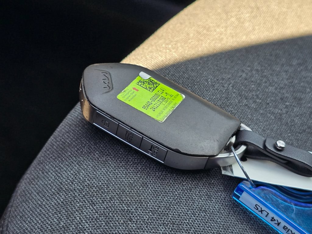 Used 2025 Kia K4 FWD image 31