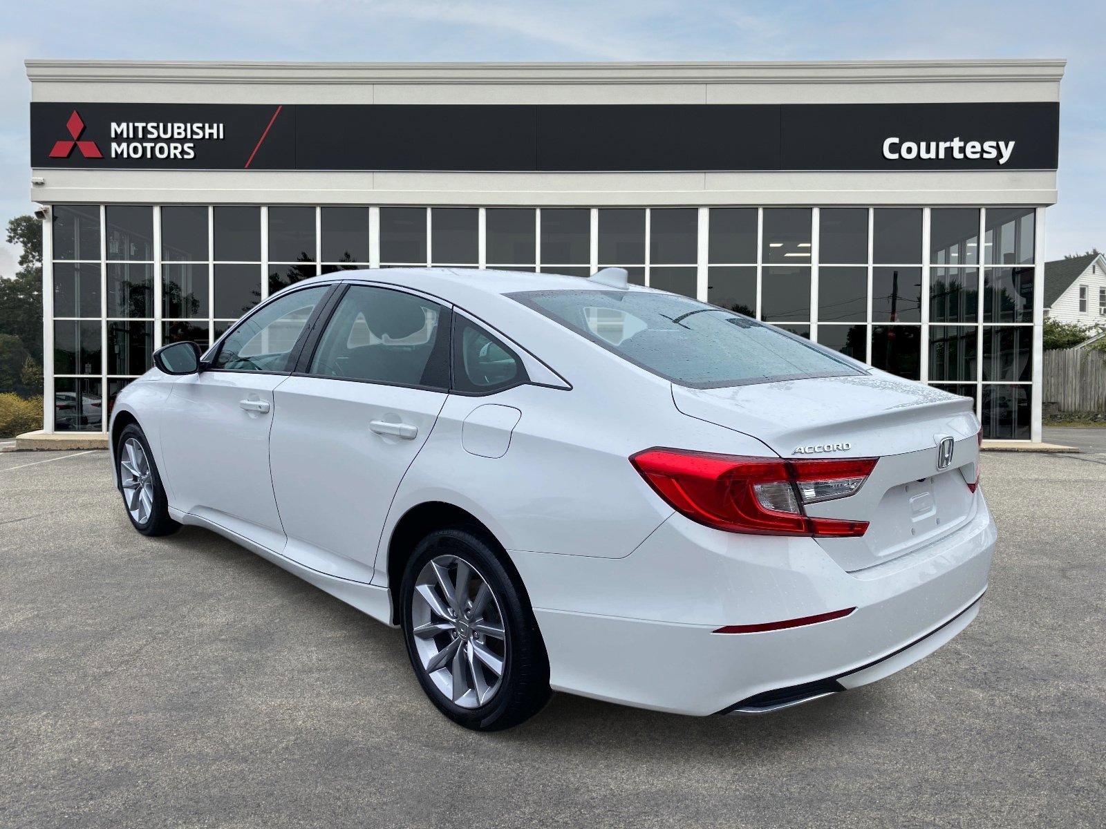 Used 2022 Honda Accord LX image 3