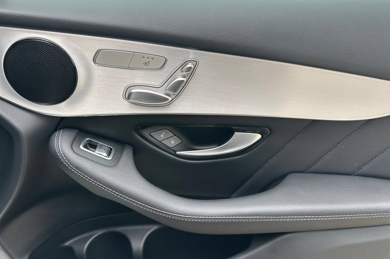 Used 2022 Mercedes-Benz GLC 300 image 21