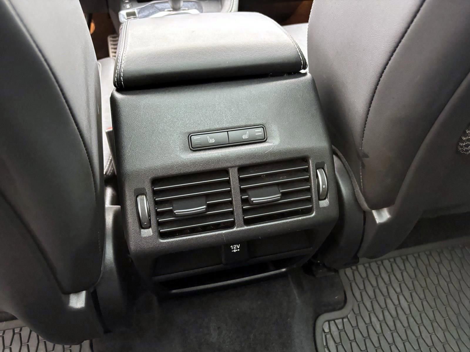 Used 2019 Jaguar E-PACE R-Dynamic HSE image 28