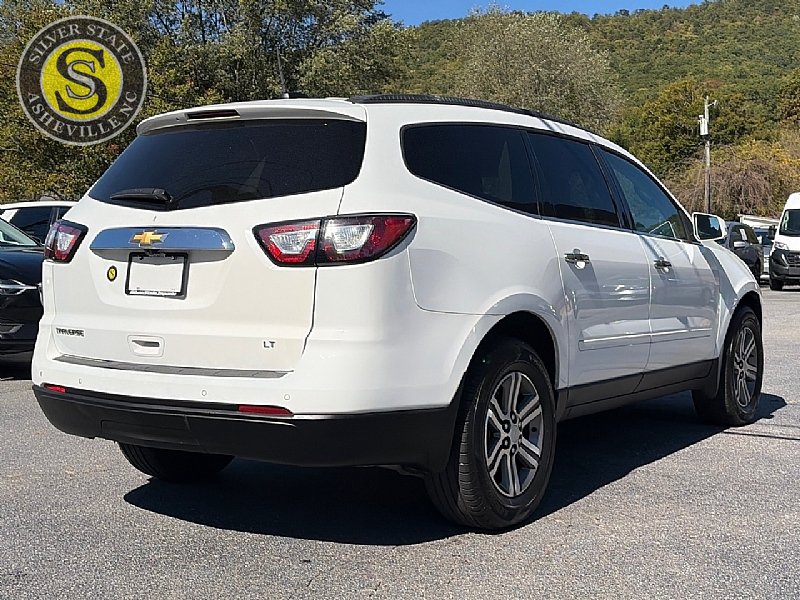 Used 2017 Chevrolet Traverse LT FWD image 6