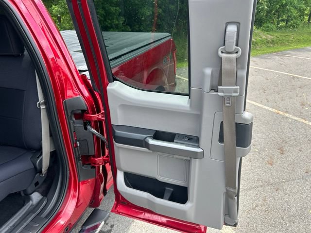 Used 2016 Ford F150 XLT w/ Equipment Group 302A Luxury AWD/4WD image 31