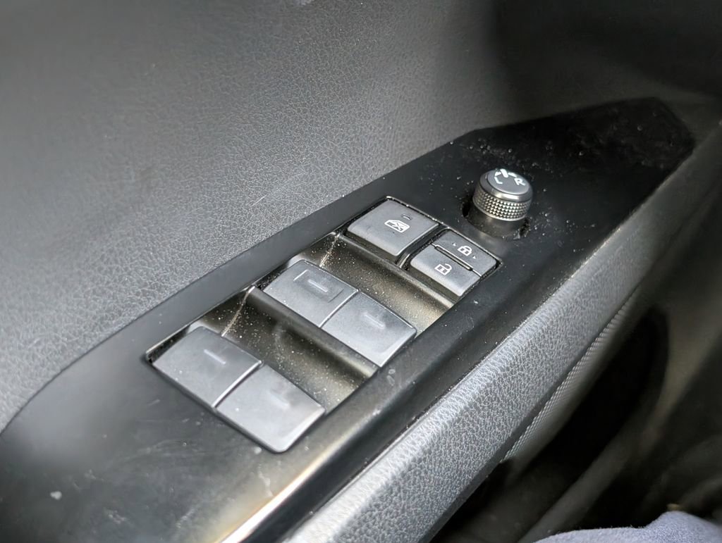 Used 2025 Toyota Camry XLE image 20