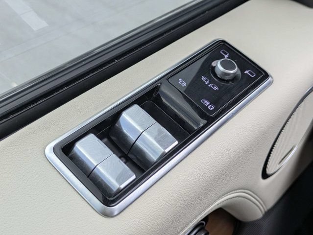 Used 2022 Land Rover Range Rover Evoque R-Dynamic SE AWD/4WD image 25