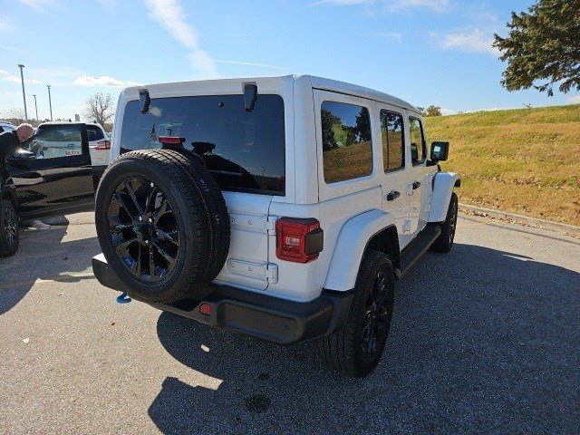 Used 2023 Jeep Wrangler Sahara w/ Cold Weather Group image 6