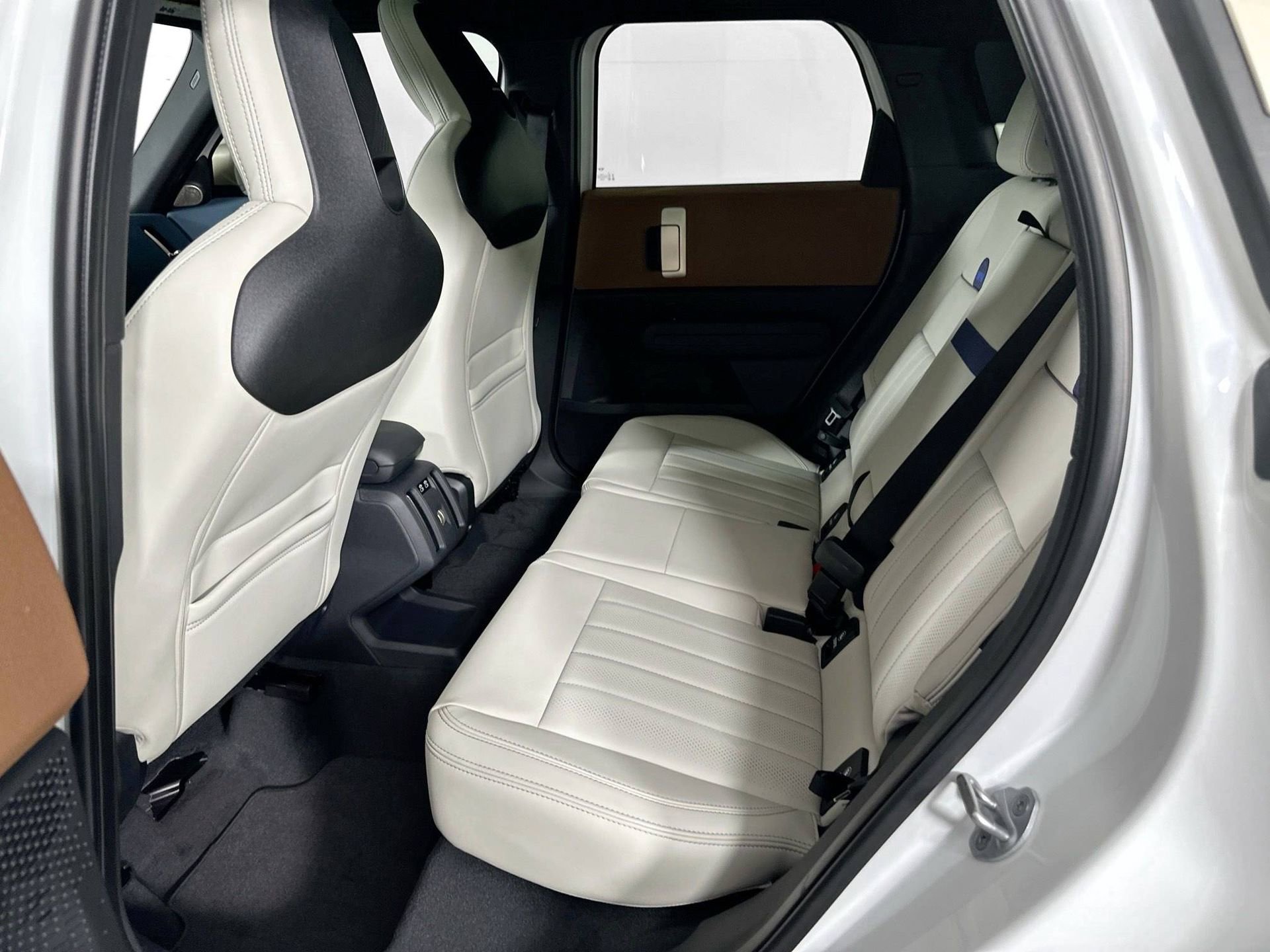 New 2025 MINI Cooper Countryman S w/ Comfort Package Max image 23