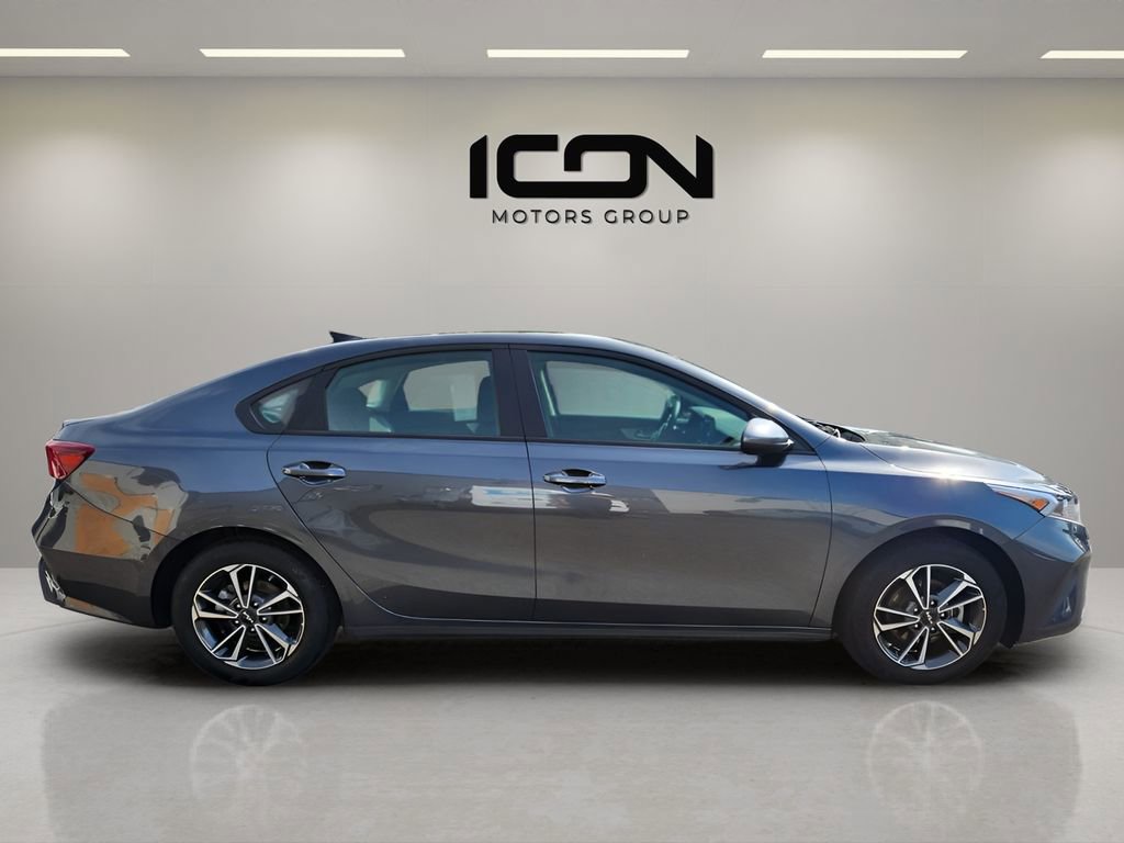 Used 2023 Kia Forte LXS FWD image 8