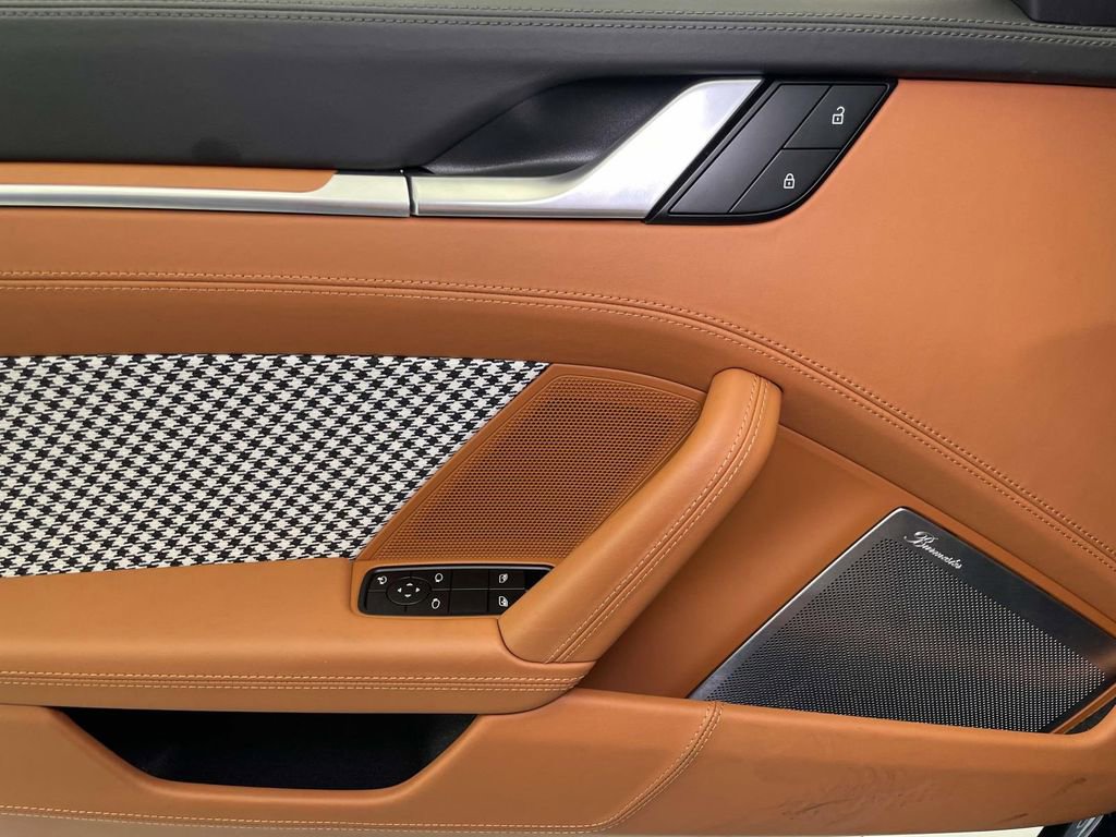 Certified 2024 Porsche 911 Carrera 4S AWD/4WD image 32