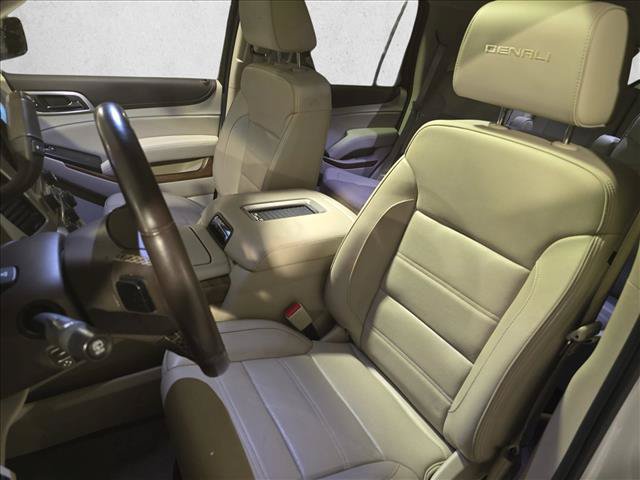 Used 2019 GMC Yukon Denali w/ Denali Ultimate Package AWD/4WD image 16