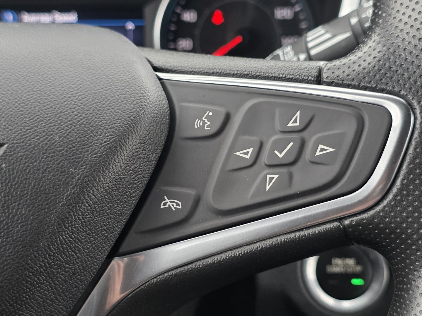 Used 2020 Chevrolet Equinox LT FWD image 28