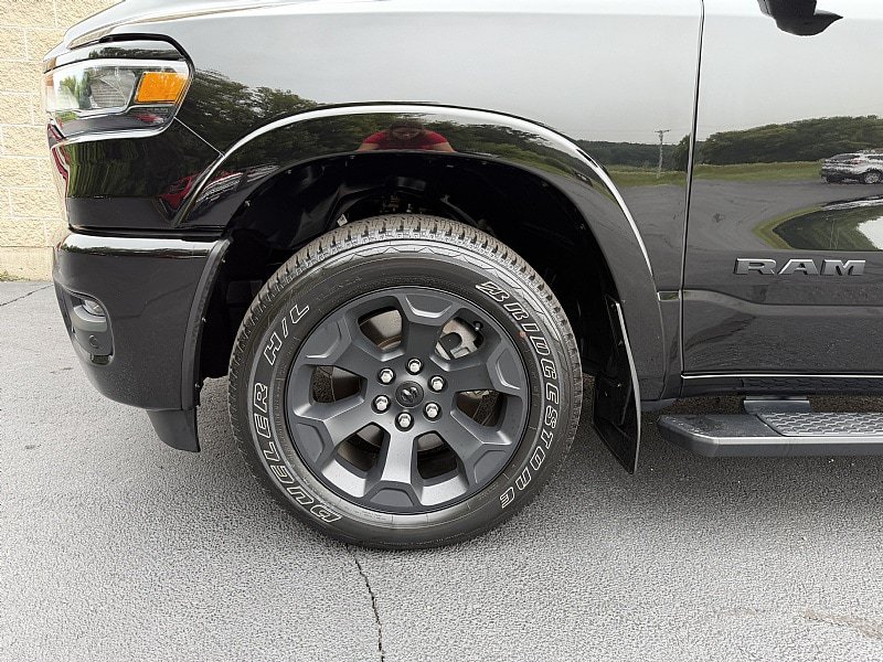 Used 2025 RAM 1500 Big Horn AWD/4WD image 7