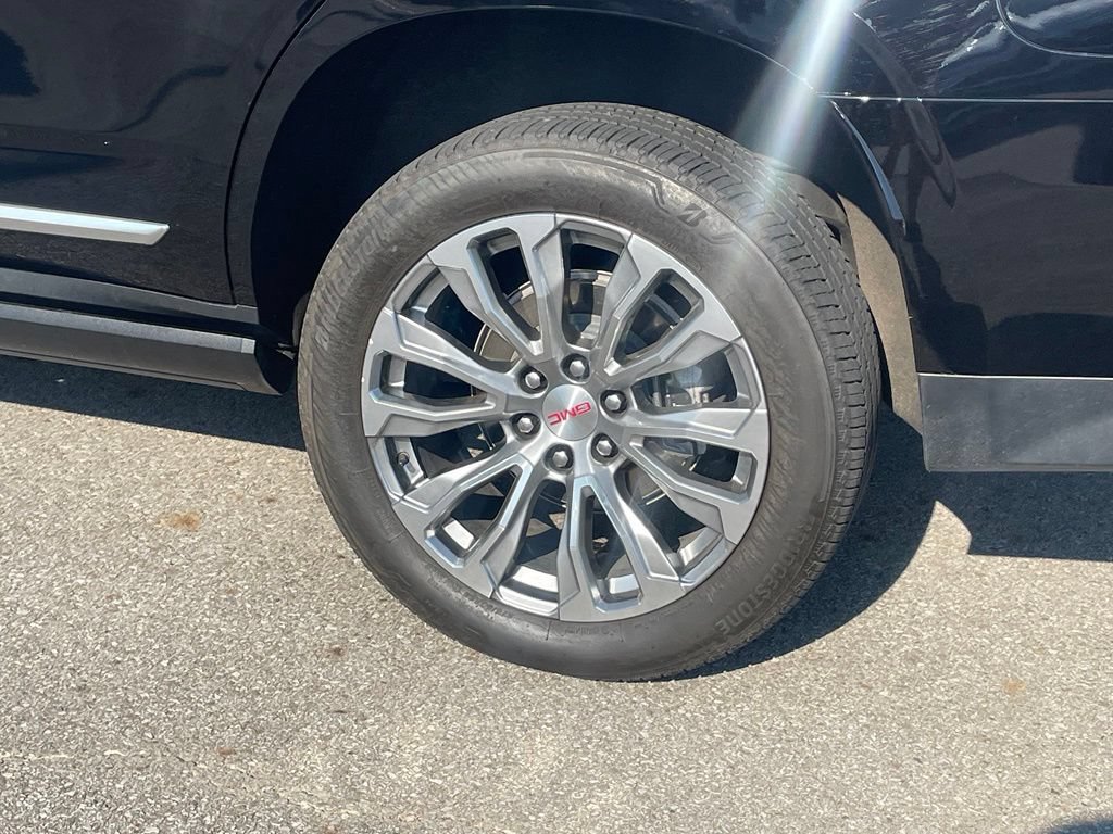Used 2024 GMC Yukon Denali AWD/4WD image 8